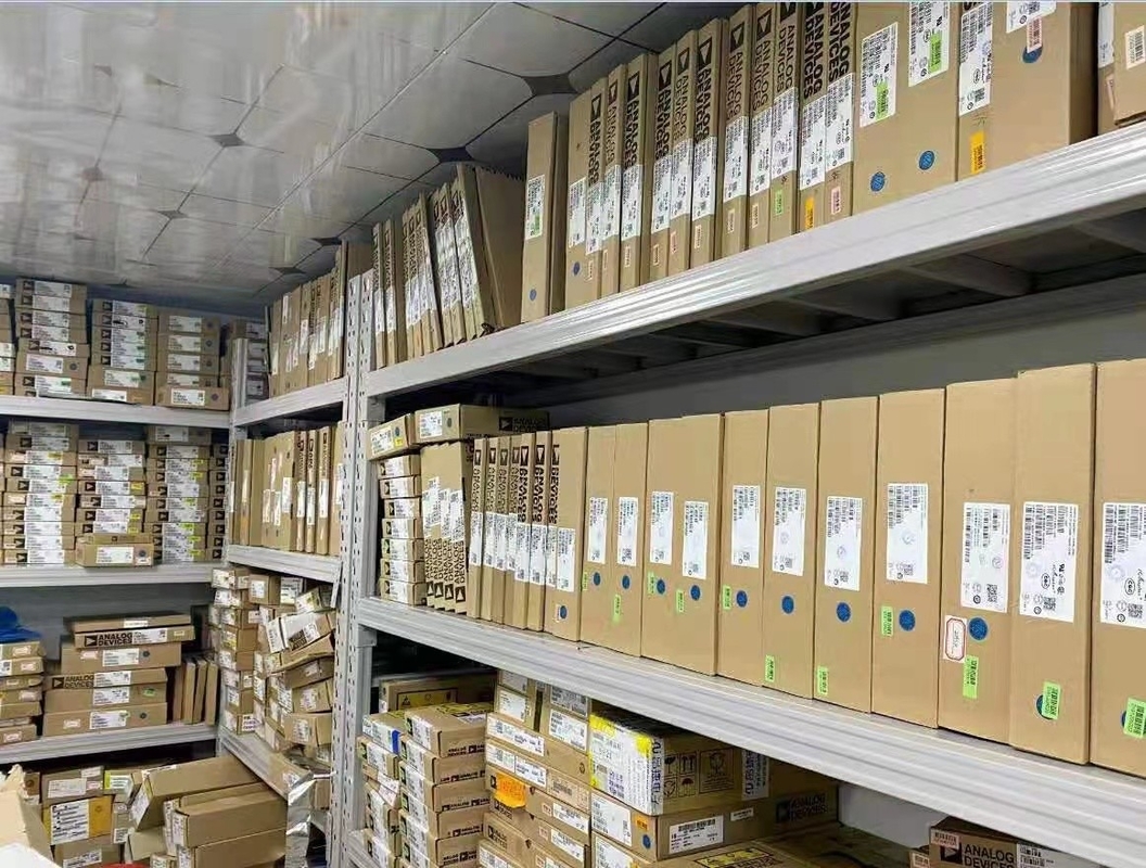 Στην τριανταδυάμπιτη 256KB ολοκληρωμένων κυκλωμάτων αποθεμάτων STM32F071V8T7 100-LQFP 14x14 ΛΆΜΨΗ 64UFBGA ολοκληρωμένου κυκλώματος MCU