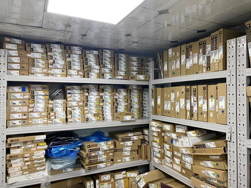 Στην τριανταδυάμπιτη 256KB ολοκληρωμένων κυκλωμάτων αποθεμάτων STM32F071V8T7 100-LQFP 14x14 ΛΆΜΨΗ 64UFBGA ολοκληρωμένου κυκλώματος MCU