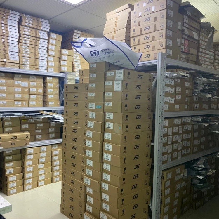 Μιας στάσης ΤΣΙΠ LPC1788 STM32F STM32F103 STM32F103RCT6 ολοκληρωμένου κυκλώματος ολοκληρωμένων κυκλωμάτων ηλεκτρονικής τμημάτων υπηρεσιών STM32F103