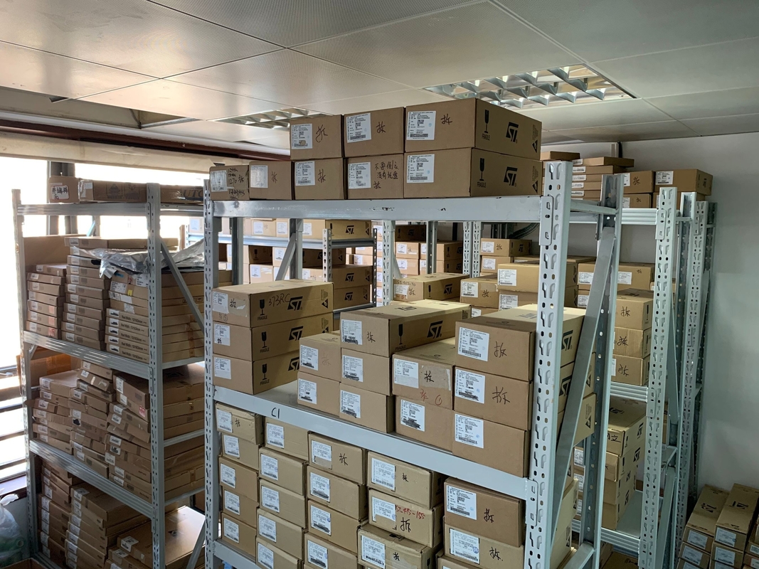 Chuangyunxinyuan υψηλό - τιμή LSM303A LSM303AGRTR μερών BOM τσιπ ολοκληρωμένου κυκλώματος ποιοτικών καλύτερη τιμών LSM303AGR LSM303